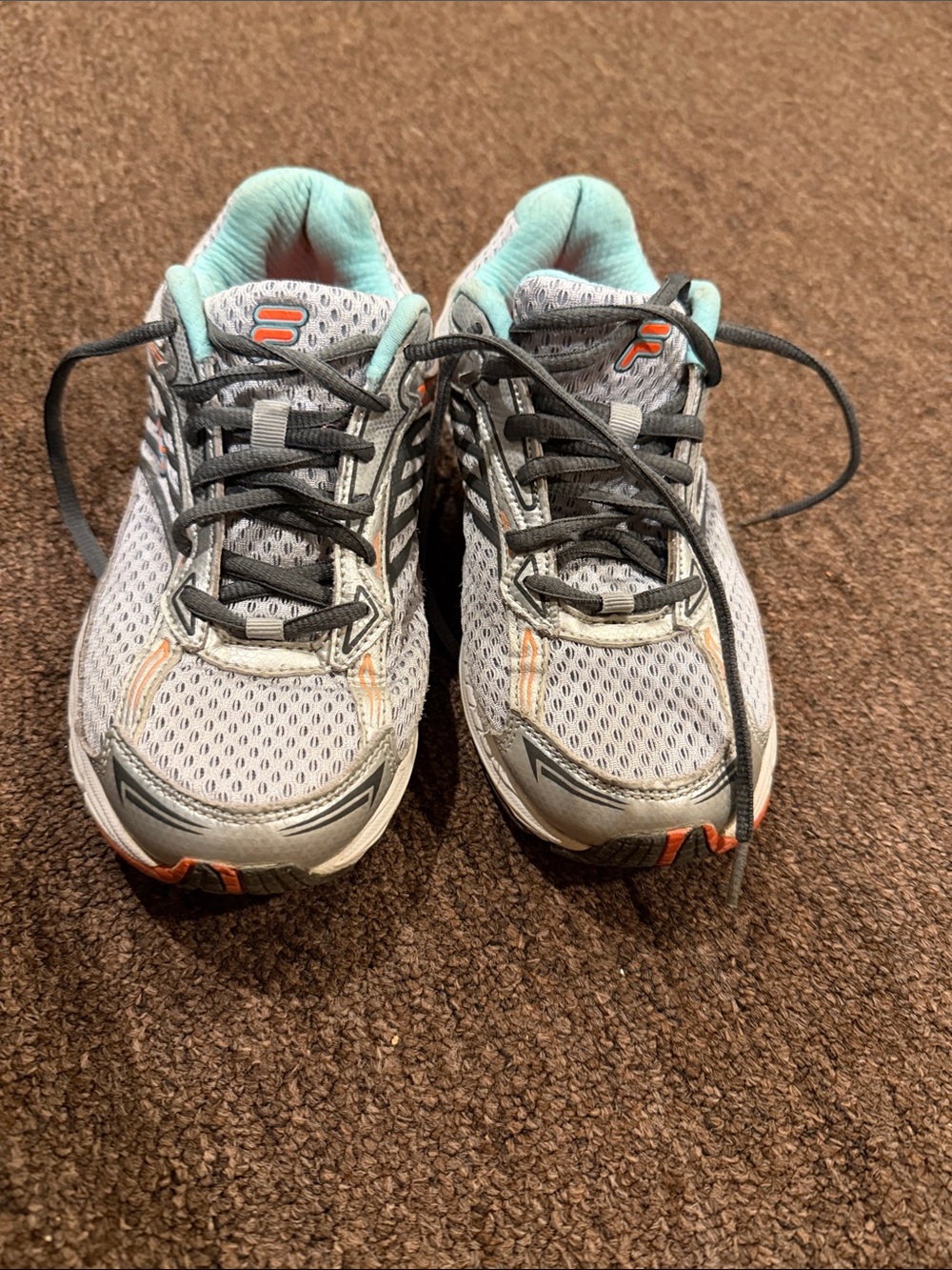 EUC FILA Sz 8 Women’s Gray Aqua Running Sneakers shoes Athletic Comfort